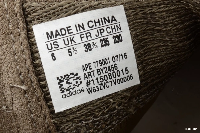 Yeezy Light 750 Boost BY2456 adidas Brown 1204